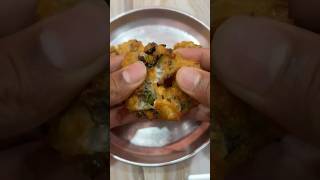 Thumbnail for సగ్గుబియ్యం వడలు🤤😋|| Sabudana Vadalu🤗||#sabudana #vada #snacks #eating #food #telugu #shorts | Varun Vasudev