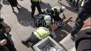 Thumbnail for London Violence: Injuries as protesters clash with police in day of rage | Urban Pictures