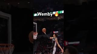 Thumbnail for Victor Wembanyama extends for the layup! 👀🔥|#Shorts | NBA