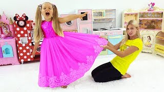 Thumbnail for Diana and Maggie learn how to compromise and share when they both want the same dress | ✿ Kids Diana Show