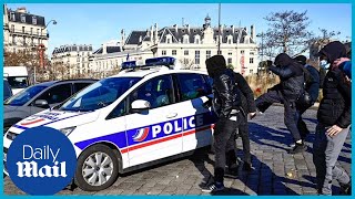 Thumbnail for Protest in Paris: Chaos in Paris as 'Freedom Convoy' protesters defy police ban | Daily Mail World