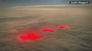 Thumbnail for Mysterious red glow seen above Pacific Ocean | Sky News Australia
